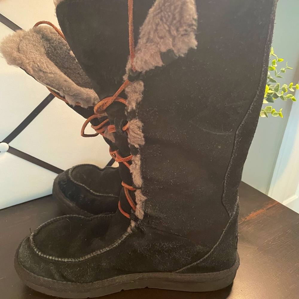 Ugg black lace up boots size 7